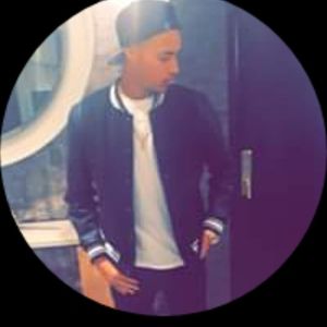 Meet your Posher, Derrick